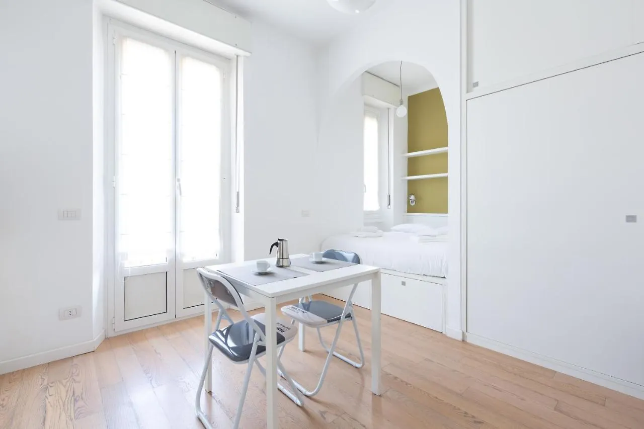 Porta Nuova Bright Studio With Balcony Milan