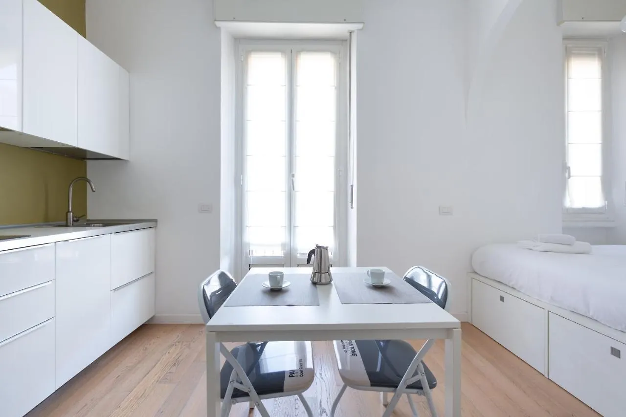 Апартаменты Porta Nuova Bright Studio With Balcony Милан Италия