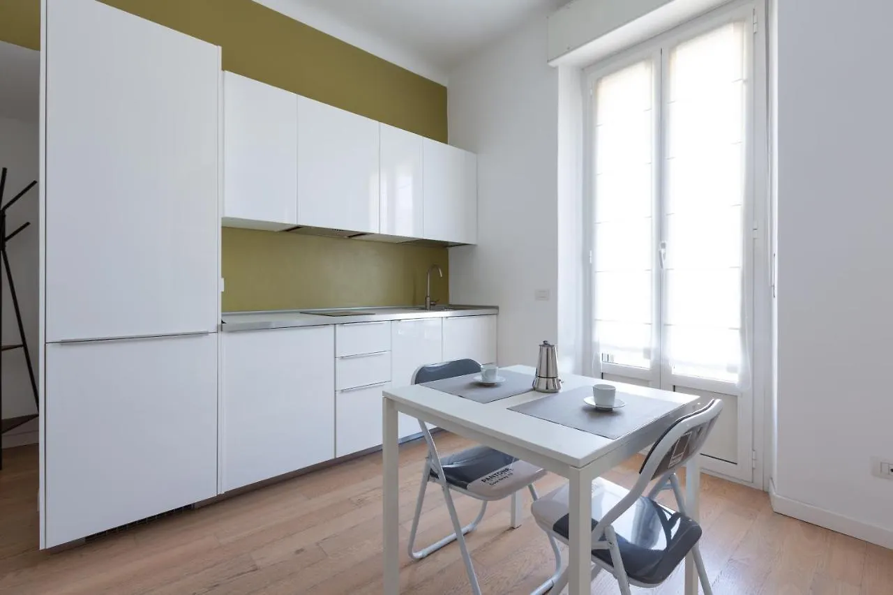 Porta Nuova Bright Studio With Balcony Милан 0*,  Италия